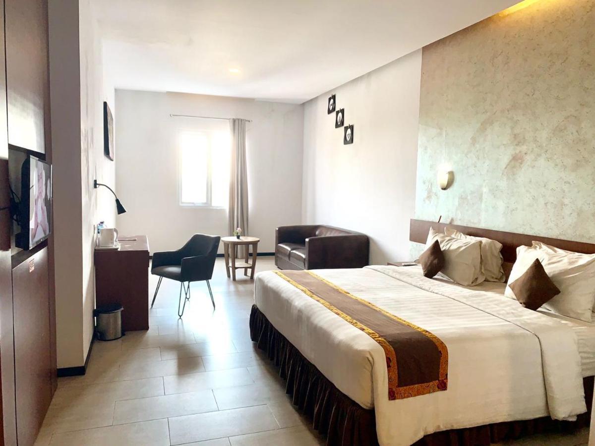 Xtra Hotel Bengkulu Exterior foto