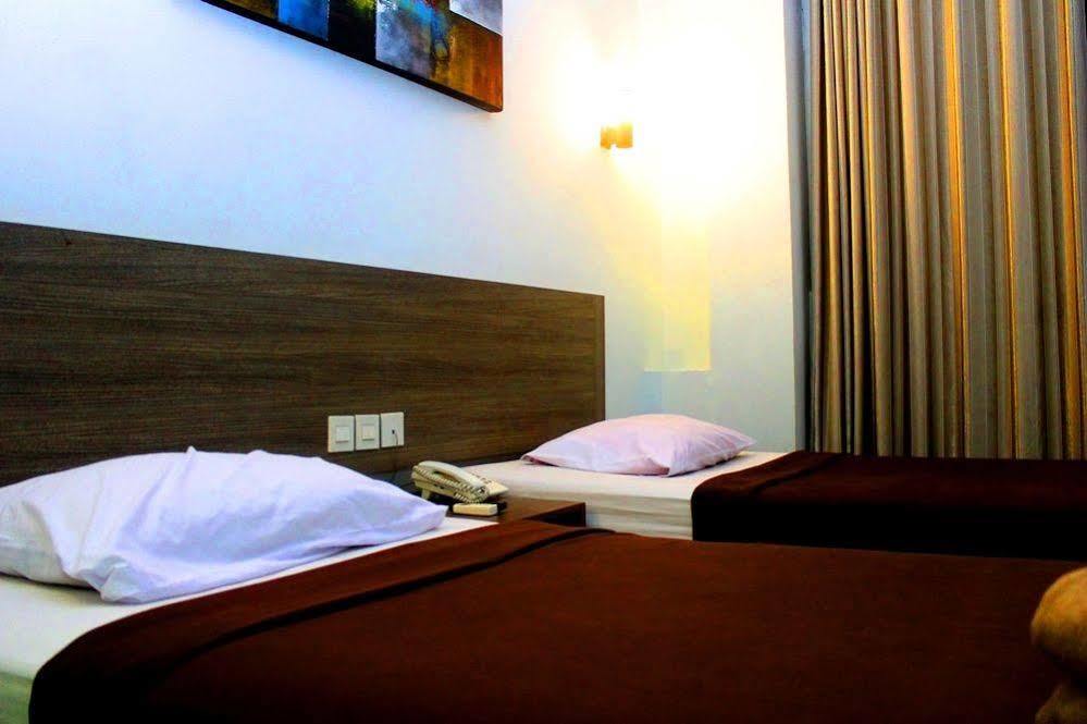 Xtra Hotel Bengkulu Exterior foto