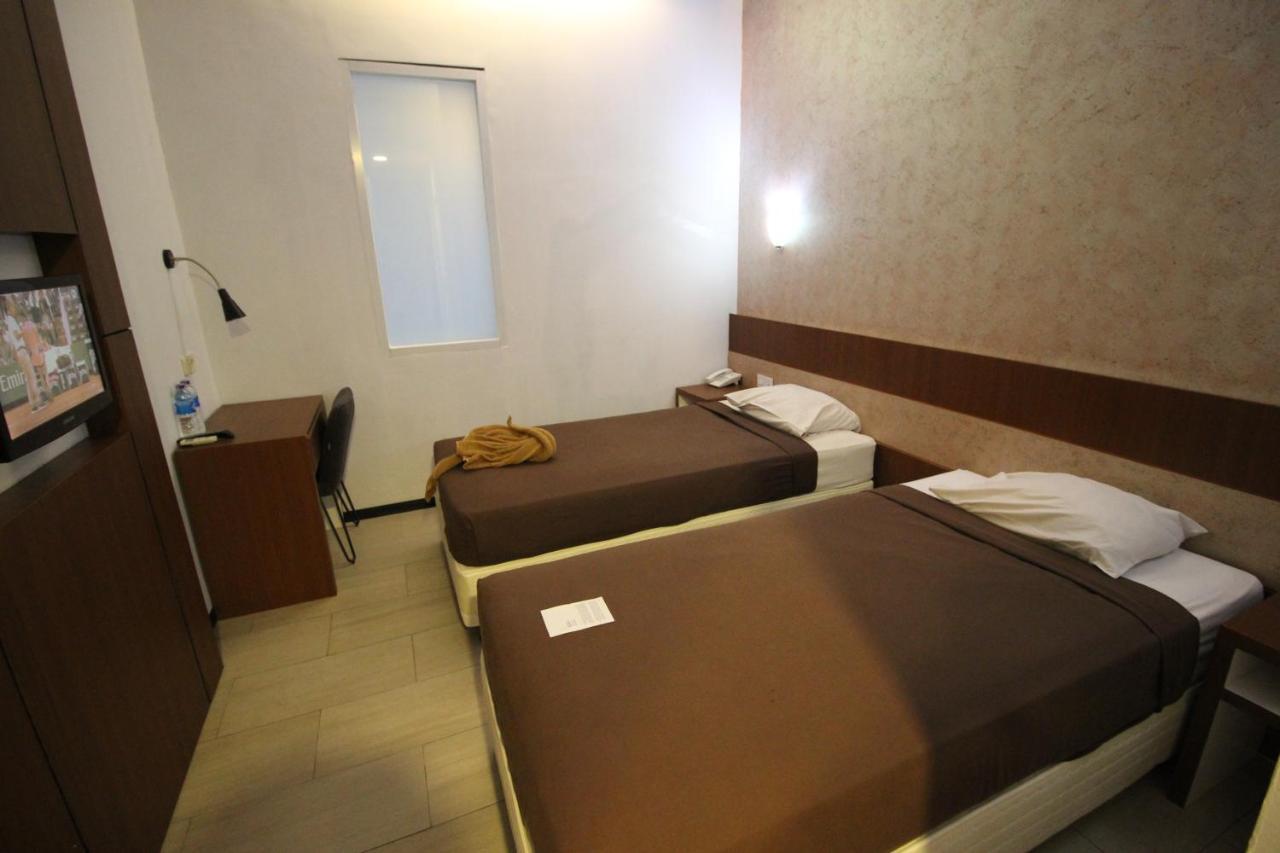 Xtra Hotel Bengkulu Exterior foto